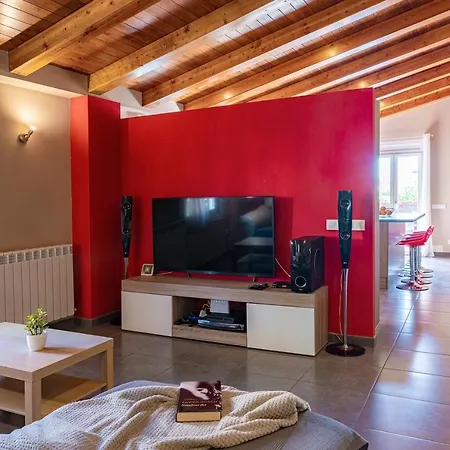 Can Font Con Jacuzzi Holiday home